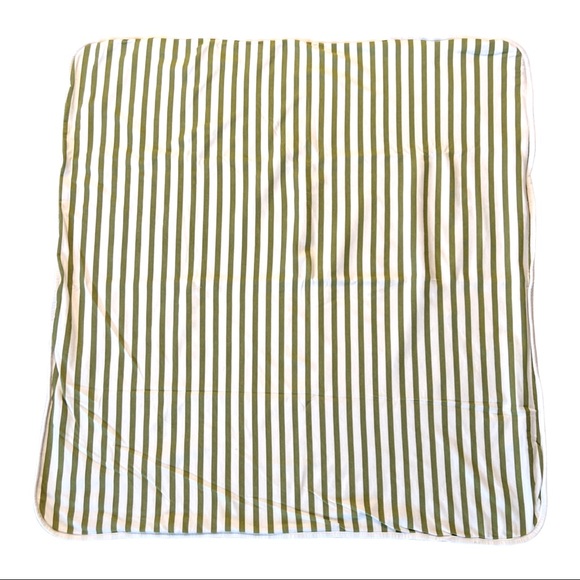 3 FOR $20 - June & January Hooded Towel - Picture 3 of 4